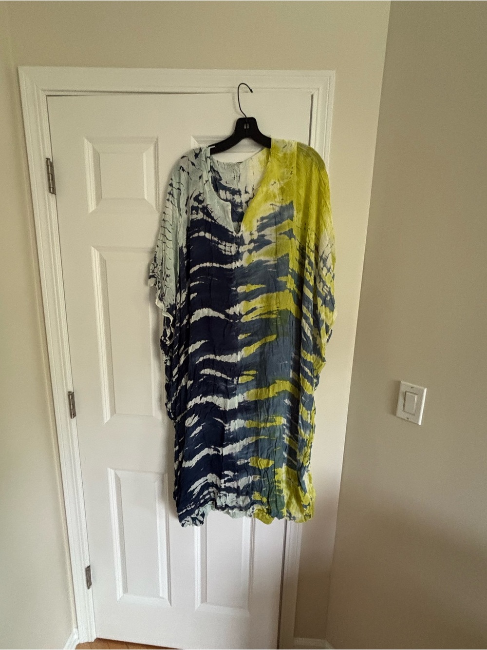 New Tie-Dye Caftan Dress in Navy, Lime & White
